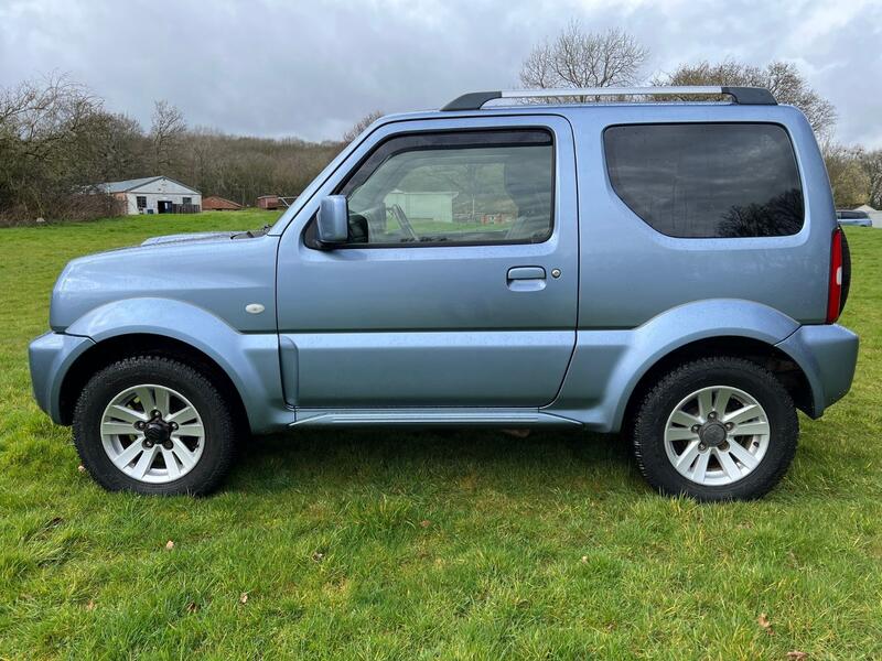 View SUZUKI JIMNY 1.3 VVT SZ4 