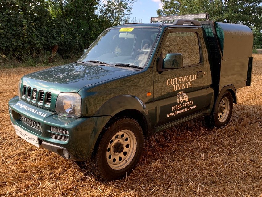 View SUZUKI JIMNY PICK UP with optional LIVESTOCK COVER