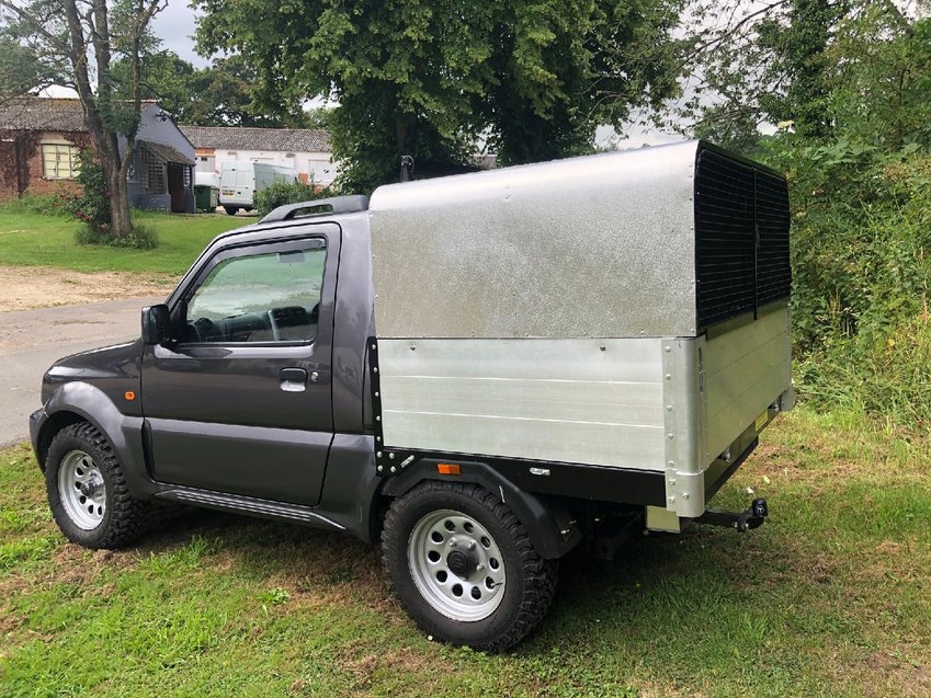 SUZUKI JIMNY